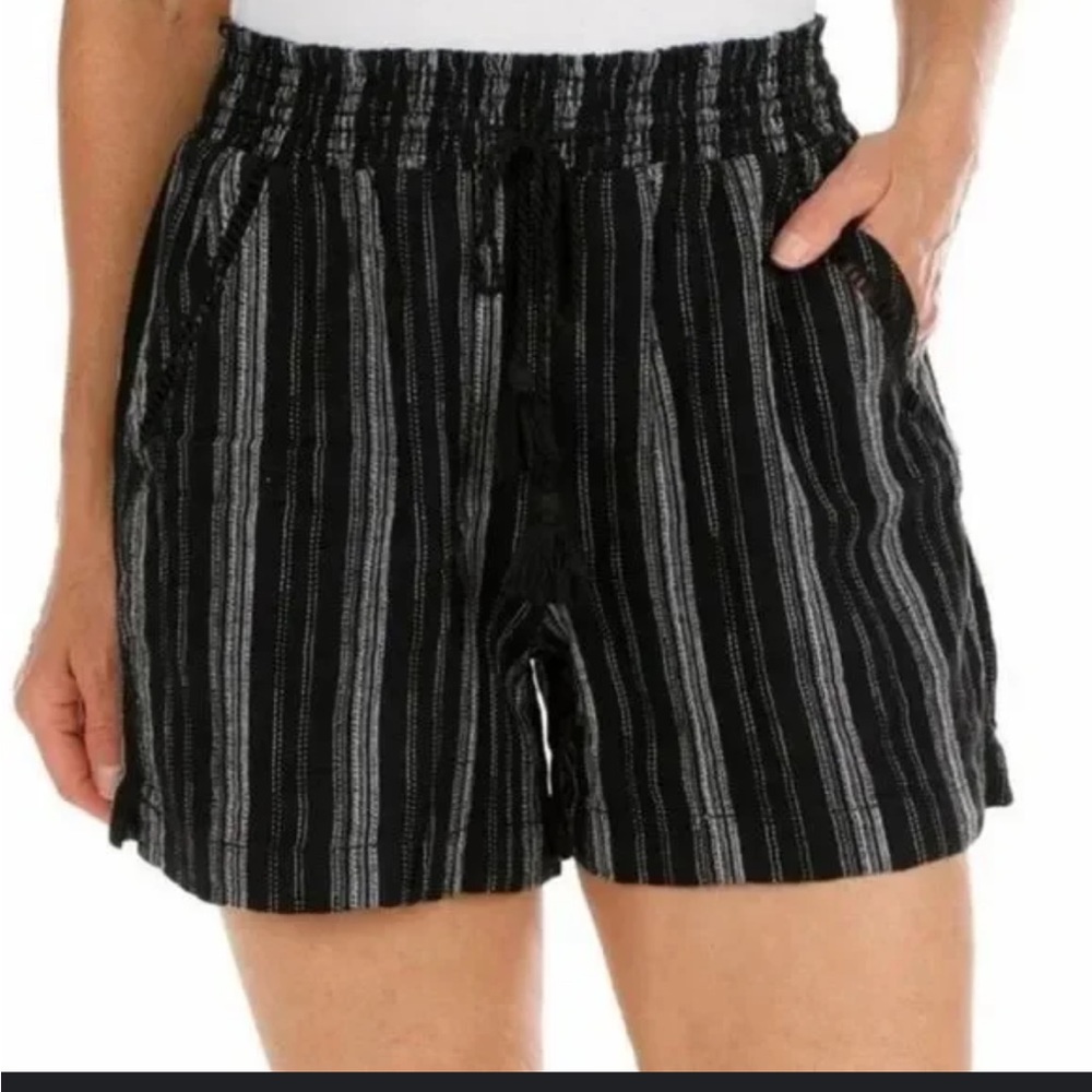 Briggs Womens Linen Blend Shorts
